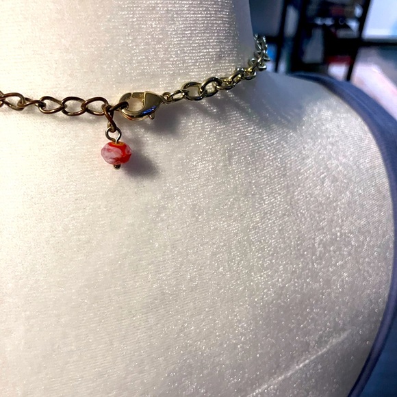 Bright multicolored beaded gold tone necklace - Picture 2 of 5